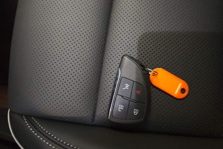 Used Buick Envision 2023 Encore Plus 652T Five-Seat All-Wheel-Drive Luxury Model
