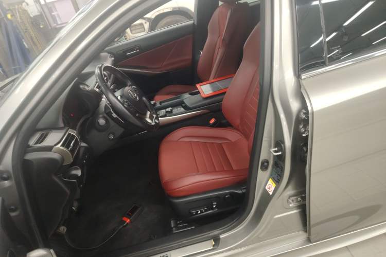 Used Lexus IS 2015 200t F SPORT