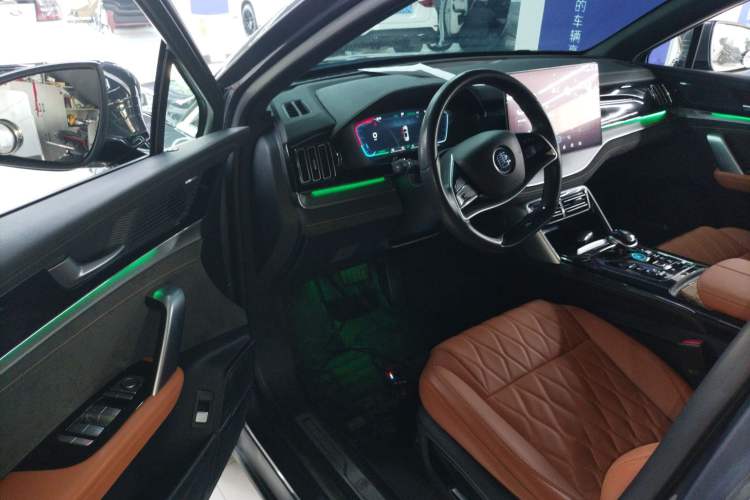 Used BYD Tang New Energy 2023 DM-i Champion Edition 112KM Prestige Model