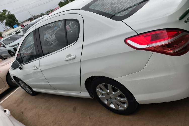 Used Peugeot 308 2014 Enjoy Edition Classic 1.6L Automatic Premium Model
