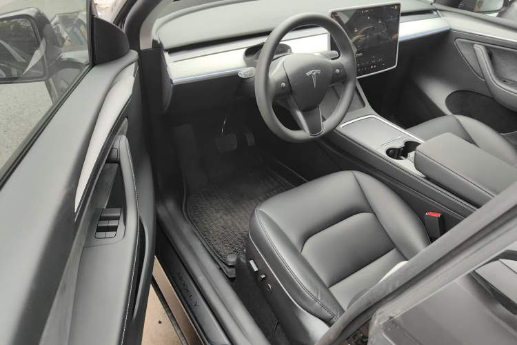 Used Tesla Model Y 2024 Rear-Wheel-Drive Version