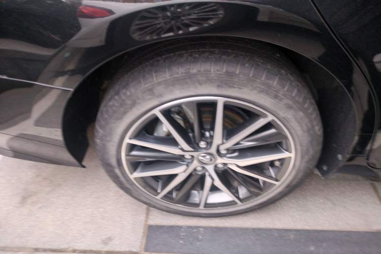 Used Toyota Camry 2021 2.5G Luxury Edition
