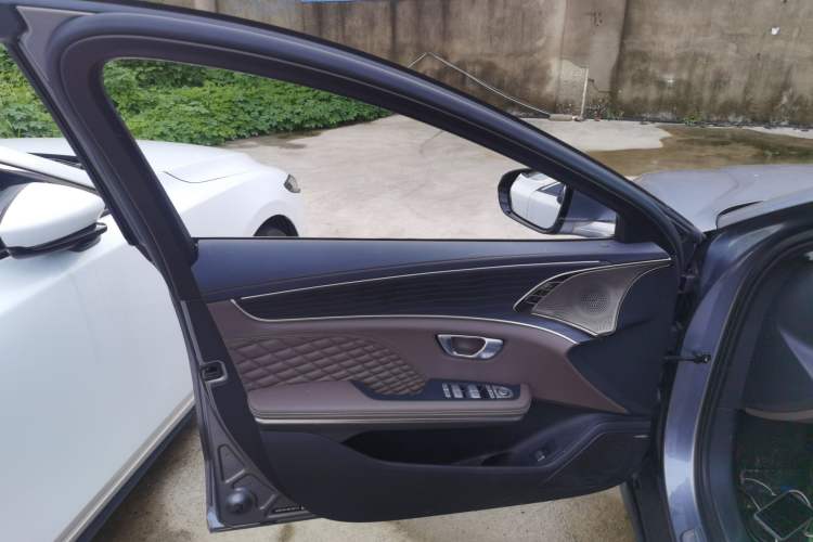 Used BYD Han 2022 DM-i 121KM Luxury Model
