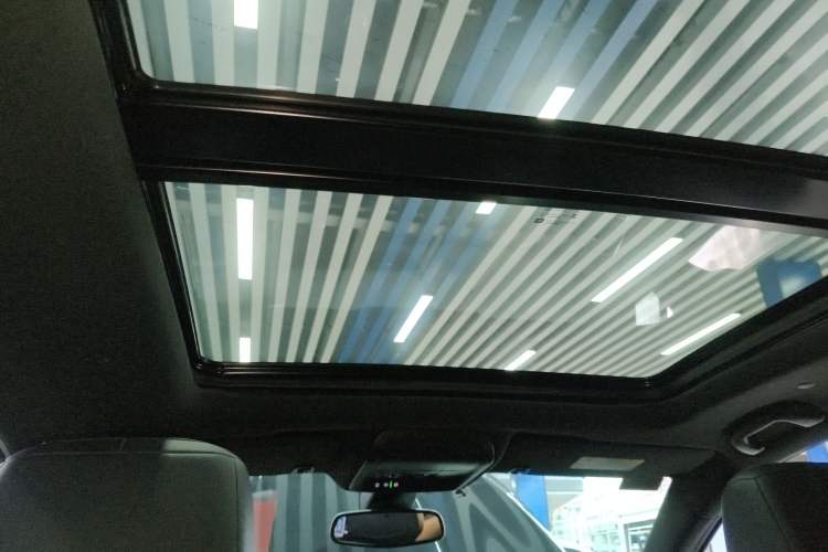 Used Cadillac XT5 2022 2.0T Four-Wheel Drive Luxury Version (Hummingbird Edition)
