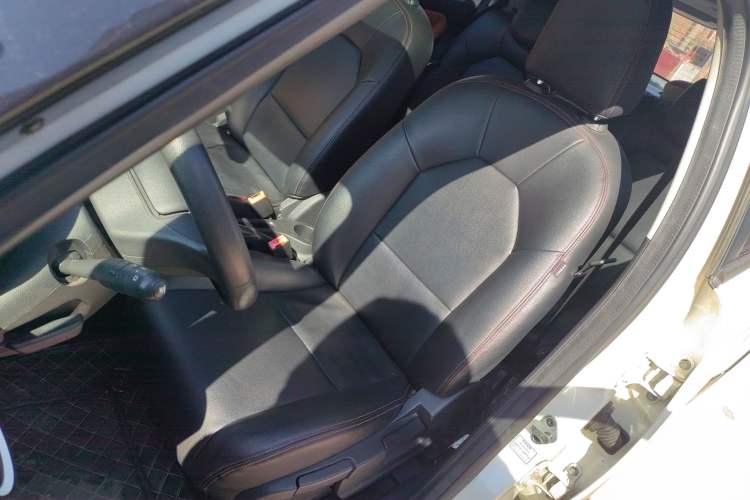 Used MG 3SW 2015 1.5L AMT Elite Version
