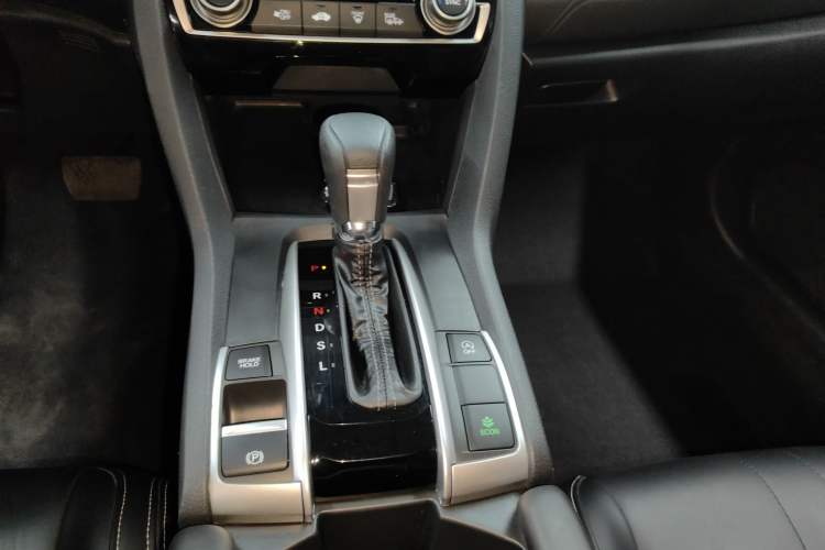 Used Honda Civic 2016 220TURBO CVT Luxury Edition
