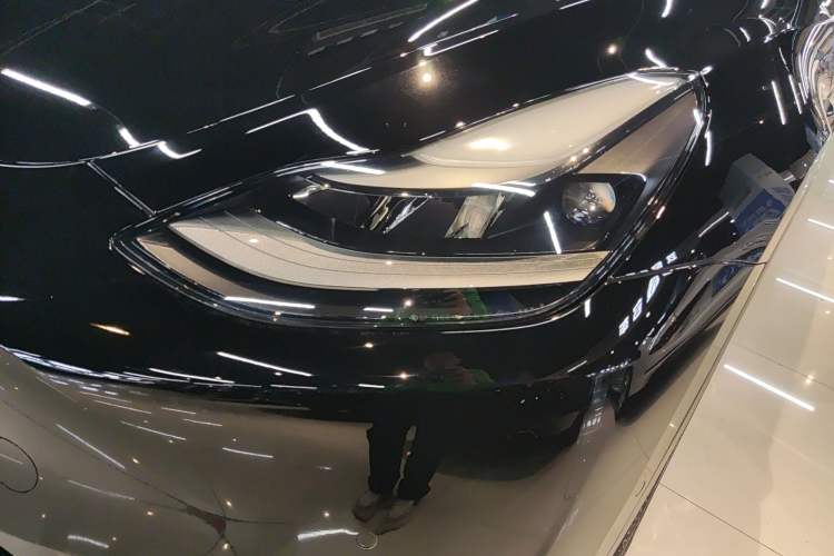 Used Tesla Model Y 2021 Long-Range All-Wheel-Drive Version 3D7