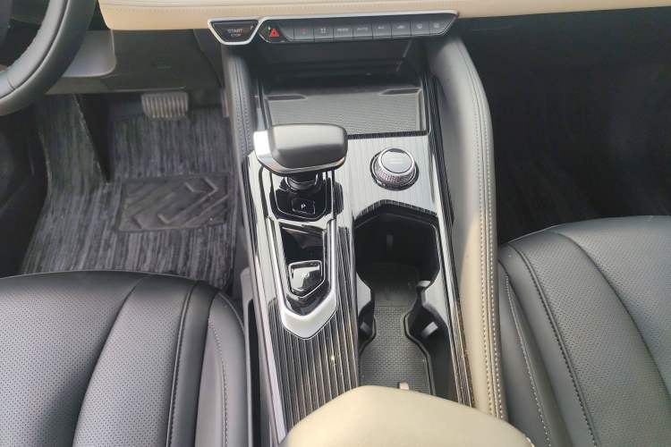 Used Geely Auto Monjaro L 2023 2.0TD High-Power Automatic Two-Wheel Drive Flagship Version
