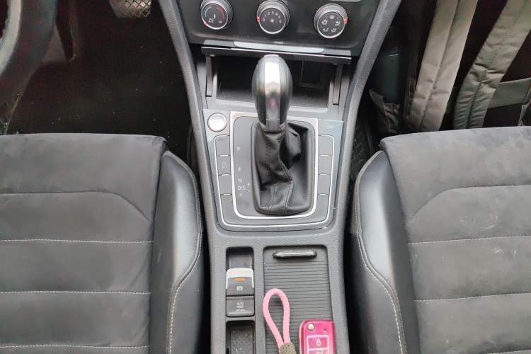 Used Volkswagen Golf 2020 Zhiai Edition 280TSI DSG Luxury Model