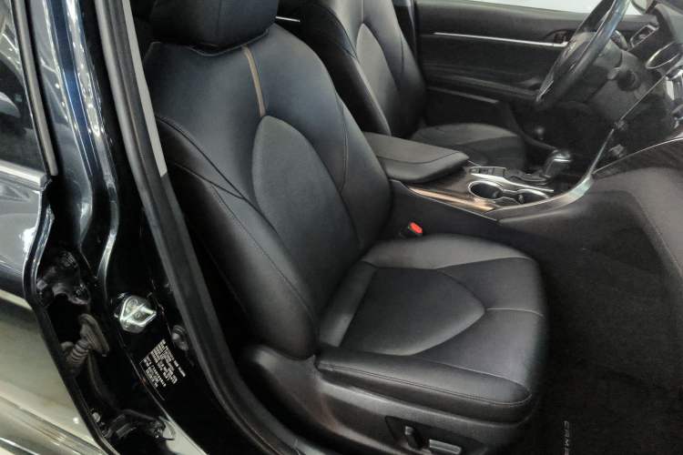 Used Toyota Camry 2019 Revised Version 2.0G Luxury Edition
