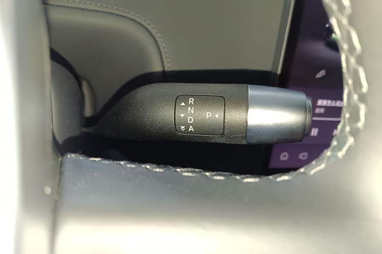 Used Li Auto L8 2023 Pro Model
