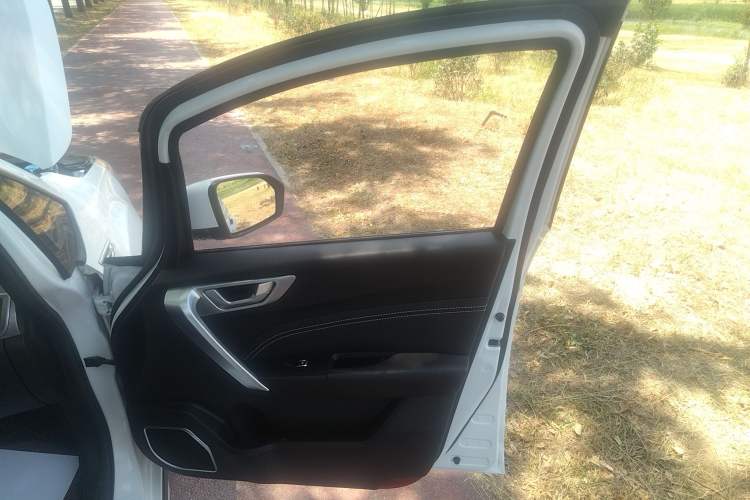 Used Geely Auto Vision X3 2017 1.5L Automatic Elite Model
