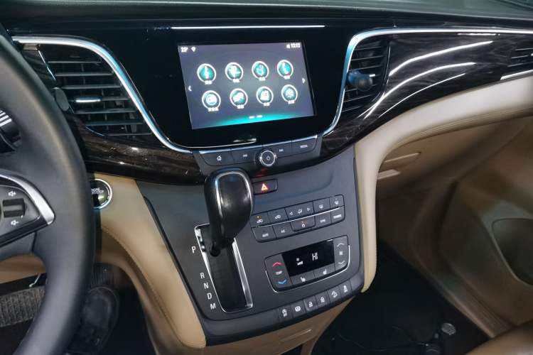 Used Buick GL8 2018 ES 28T Premium Model China VI Standard
