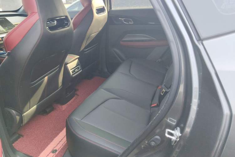 Used Oshan Z6 2023 Blue Whale 1.5T DCT Smart Luxury Model
