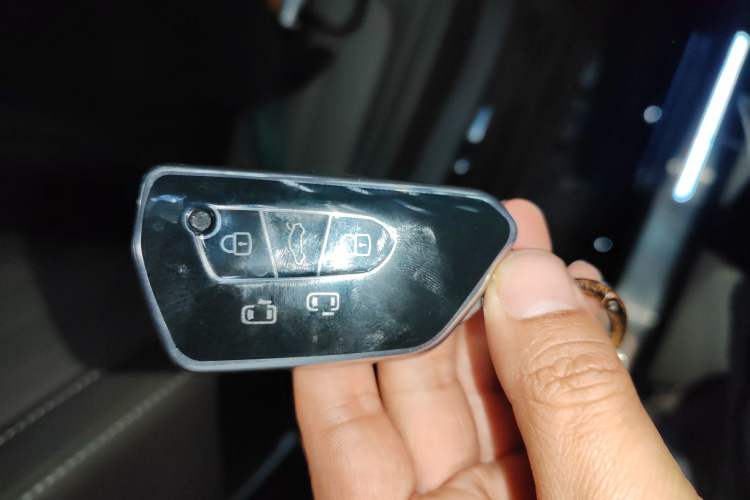 Used Volkswagen Viloran 2023 380TSI Luxury Edition
