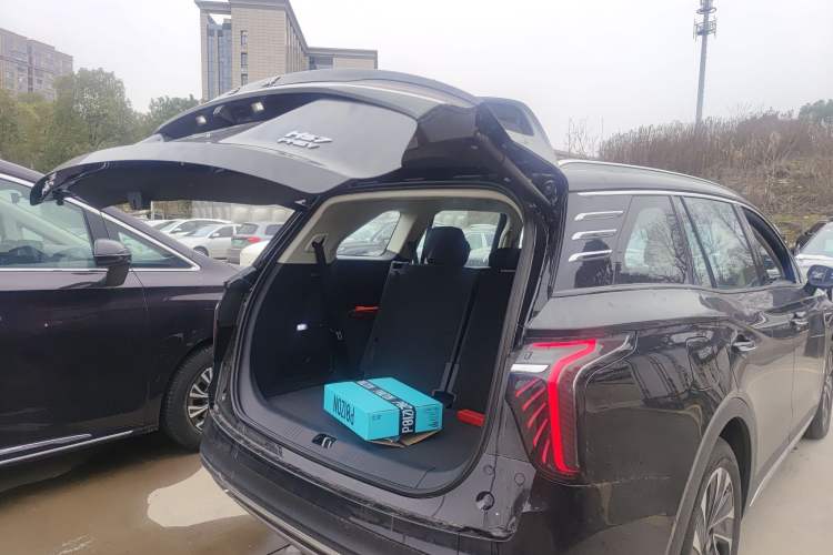 Used Hongqi HS7 PHEV 2024 2.0T PHEV Four-Wheel Drive Flagship Edition 7 Seats