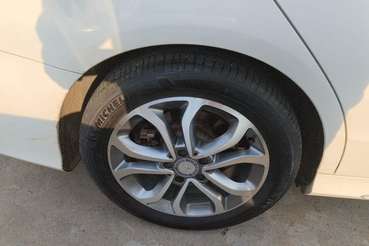 Used Mercedes-Benz C-Class 2015 C 200 L Sport Edition
