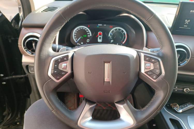 Used Wey VV6 2018 2.0T Two-Wheel Drive Flagship Version China V Standard
