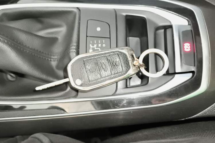 Used Peugeot 408 2015 1.2T Automatic Luxury Edition
