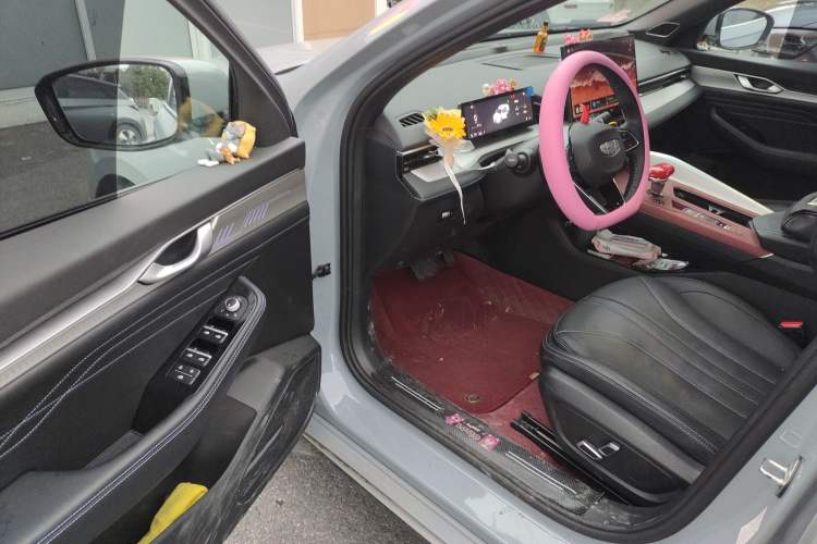 Used Geely Auto Preface 2025 Dongfang Yao 1.5TD Kunlun Edition
