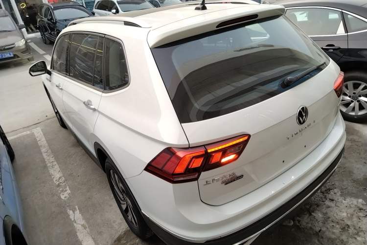 Used Volkswagen Tiguan L 2024 300TSI Automatic Two-Wheel Drive Smart Edition
