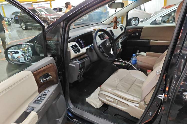 Used Honda Odyssey 2015 2.4L Smart Edition