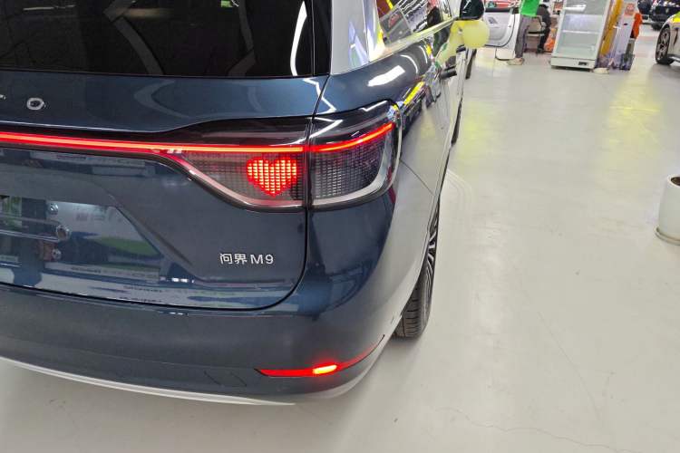 Used Hima AITO M9 2024 Range-Extended Ultra Version 52 kWh 5-Seater Model
