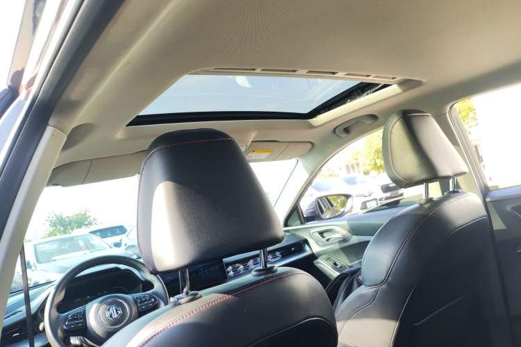 Used MG 5 2021 180 DVVT CVT Youth Luxury Edition
