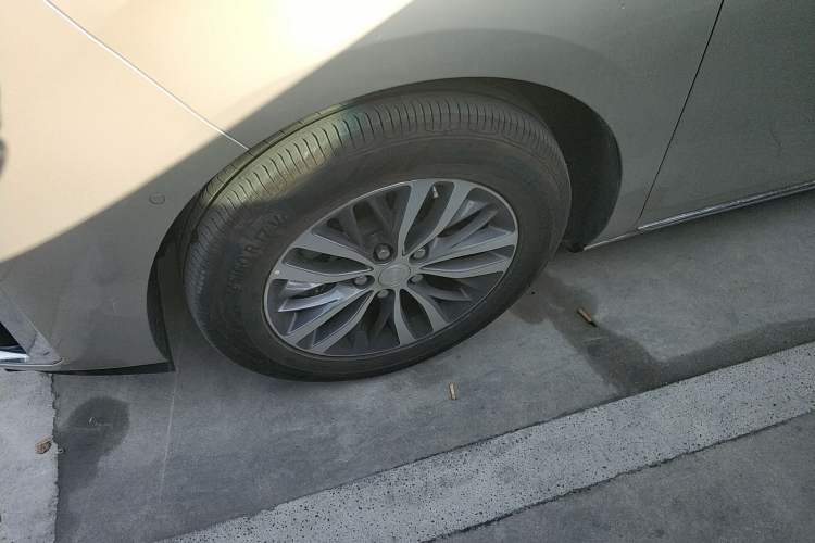 Used Buick GL8 2023 ES Lu Zun Deluxe Model
