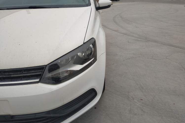 Used Volkswagen Polo 2016 1.4L Manual Fashion Model