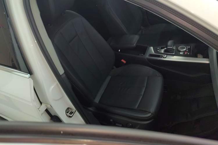 Used Audi A4L 2018 30th Anniversary Edition 40 TFSI Fashion Model