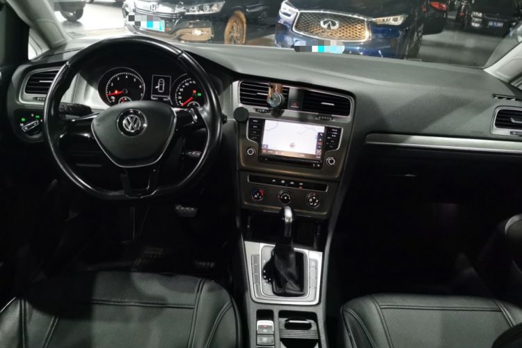 Used Volkswagen Golf 2014 1.6L Automatic Comfort Model
