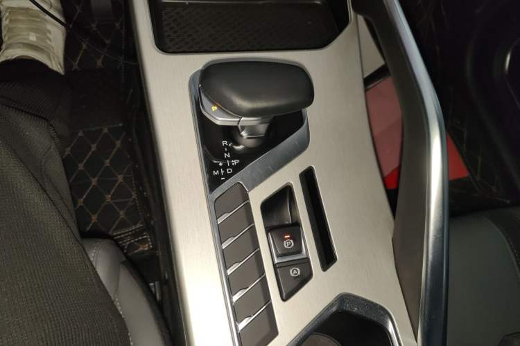 Used Geely Auto Coolray 2024 1.5T DCT Longteng Edition