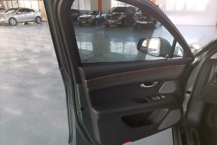 Used Hima AITO M5 2022 Range-Extended Rear-Drive Standard Version
