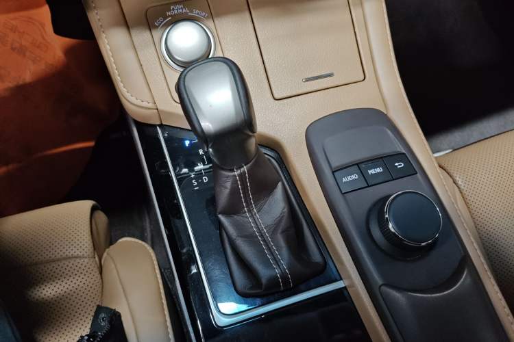 Used Lexus ES 2015 200 Elite Edition
