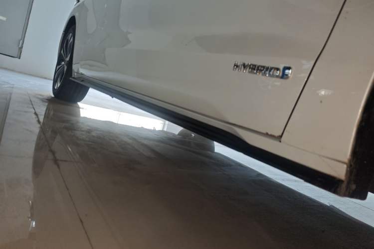 Used Toyota Granvia 2022 2.5L Hybrid Prestige Edition
