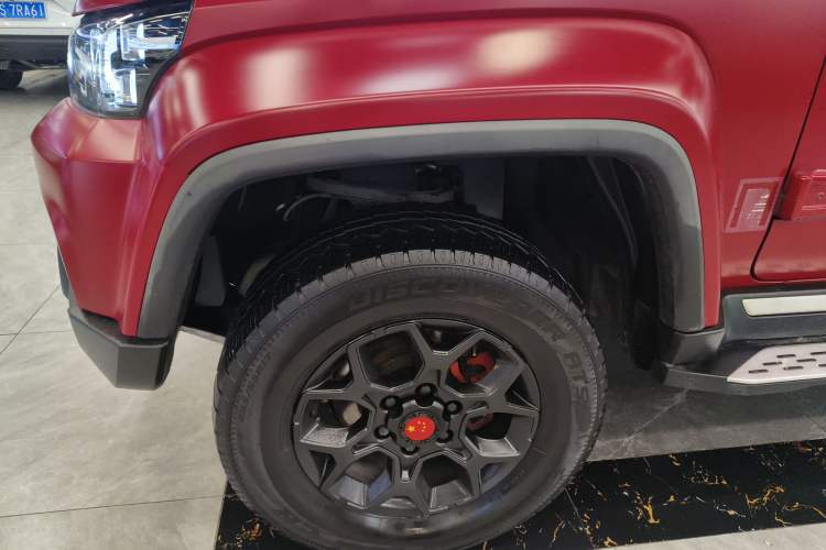 Used Beijing Auto BJ40 2023 2.0D Automatic Four-Wheel Drive Blade Hero Edition Adventurer Type
