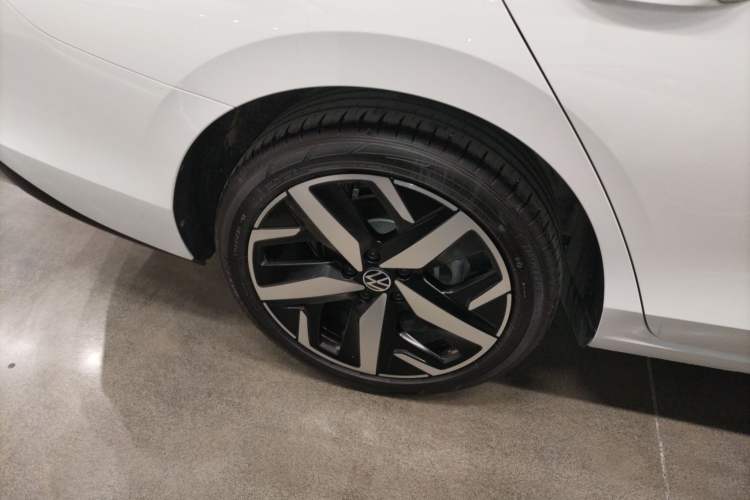 Used Volkswagen Lamando 2024 Lavida L 280TSI DSG Cool & Spicy Edition
