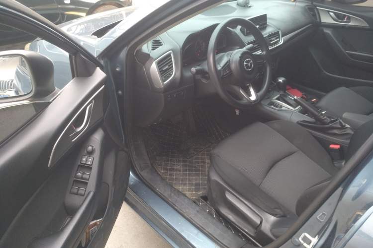 Used Mazda Mazda 3 Axela 2017 Sedan 1.5L Automatic Comfort Model Emission Standard China V