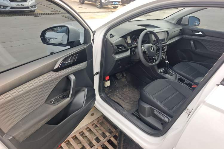 Used Volkswagen Tharu 2021 280TSI Two-Wheel Drive Trend Edition
