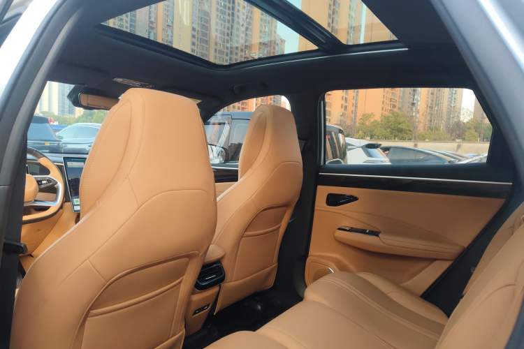 Used  L7 2025 EM-i 115km Exploration+ Edition