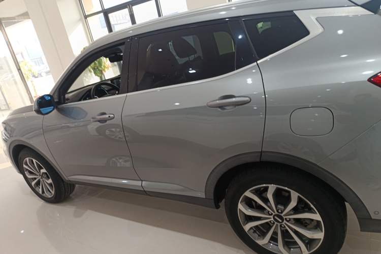 Used Wey VV6 2018 2.0T Two-Wheel Drive Flagship Version China V Standard
