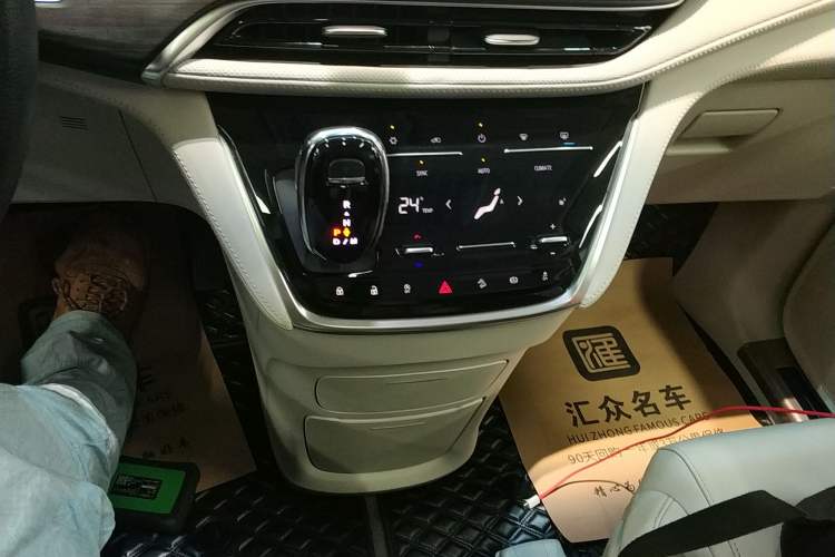 Used Buick GL8 2023 ES Lu Zun Comfort Model