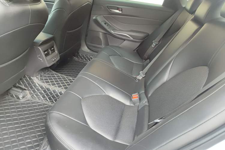 Used Toyota Avalon 2019 2.0L Ambition Edition China VI
