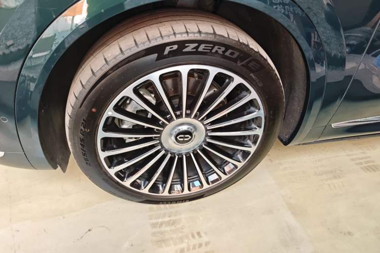 Used Hima AITO M8 2025 Extended-Range Ultra Version 53.4 kWh 6-Seater Edition