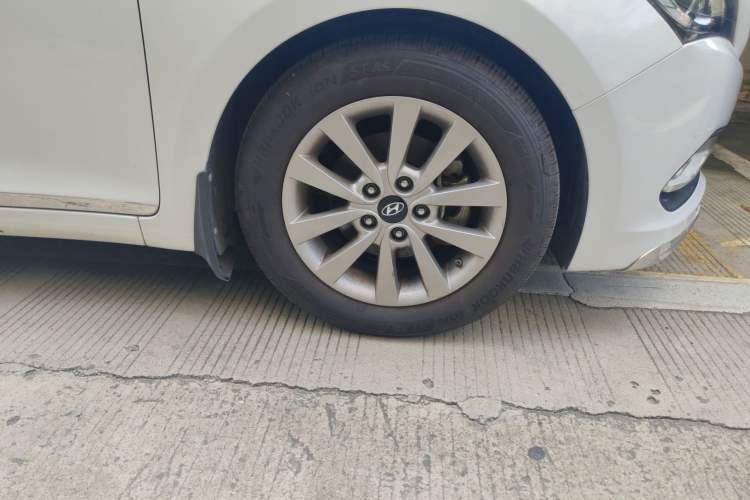 Used Hyundai Mistra 2014 1.8L Automatic Smart GLS
