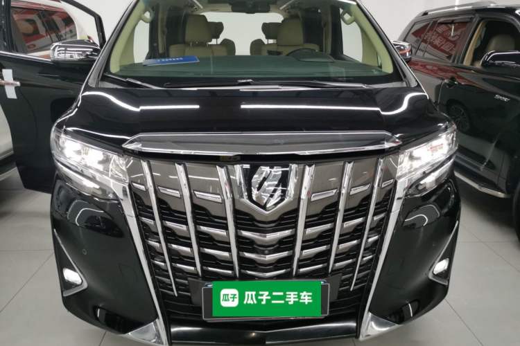 Used Toyota Alphard 2018 Revised Version 3.5L Premium Edition
