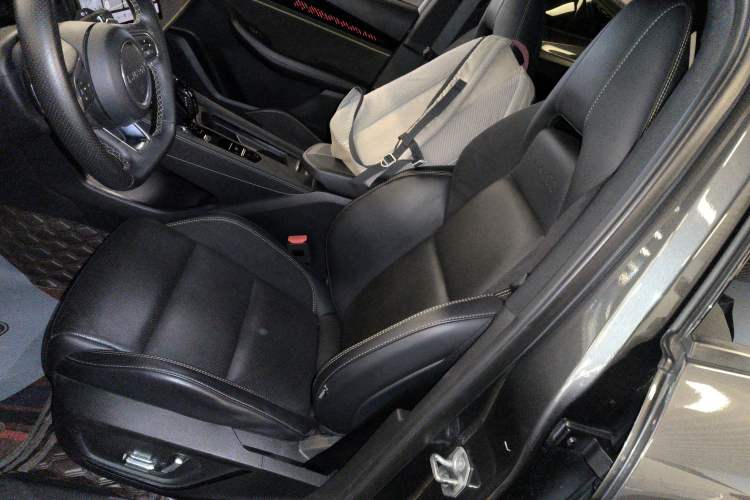 Used Lynk & Co 03 2023 1.5TD DCT JingPro
