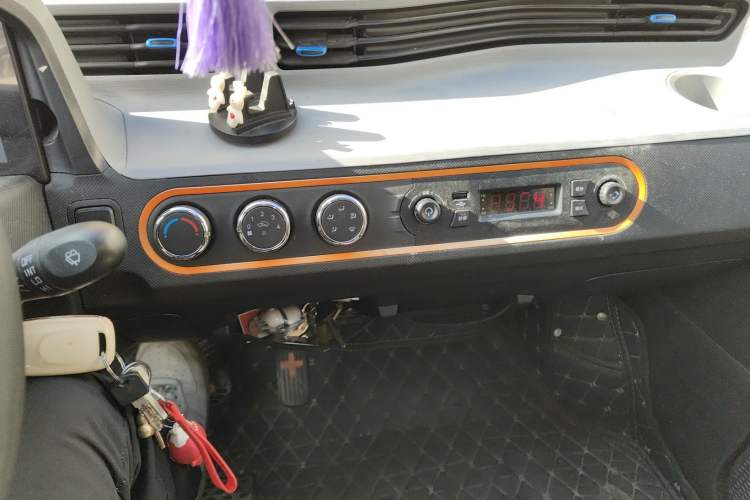 Used Wuling Hongguang MINIEV 2022 Easy Version Lithium Iron Phosphate
