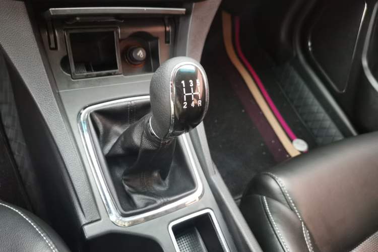 Used Geely Auto Emgrand 2017 Sedan Million Edition 1.5L Manual - Upward Version